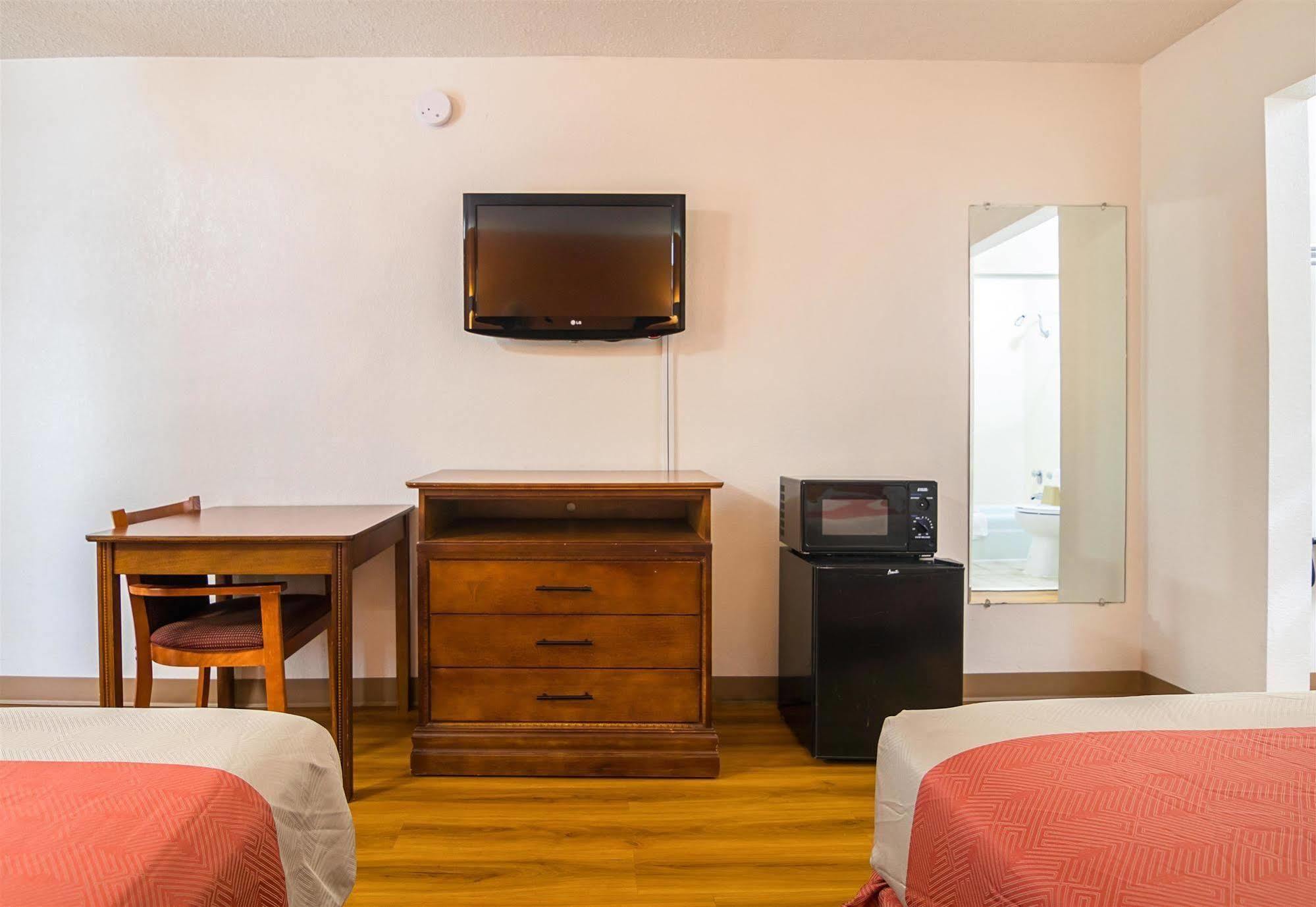 6-conyers, Ga Hotel